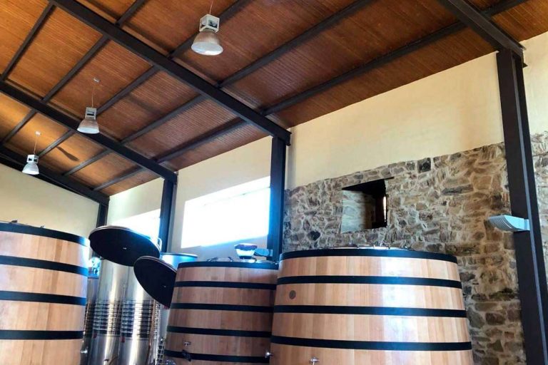 Las ventajas de reformar una bodega a través de los paneles sándwich de Caliplac