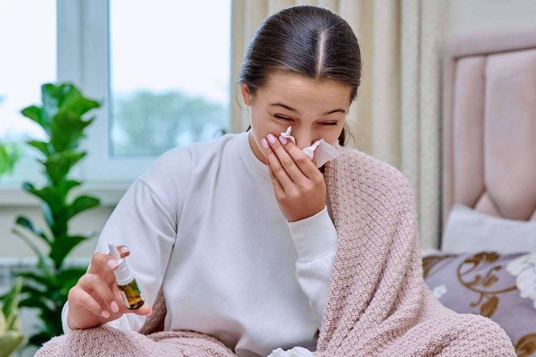 ¿Qué es la rinorrea y por qué se produce el goteo nasal?