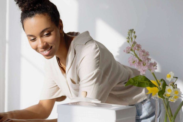 Encontrar el mejor influencer con el que trabajar ahora es más fácil y asequible con Moonio