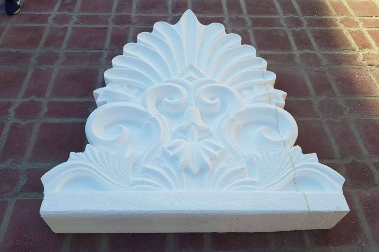 La amplia gama de molduras y cornisas decorativas de Sumiserán S.L