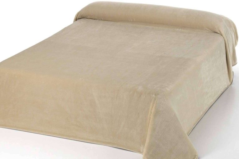 Ahorrar energía con la compra de ropa de invierno para el hogar, de la mano Tejidos El Mundo