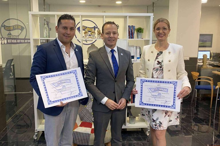 Una franquicia con formación universitaria, Grupo Best