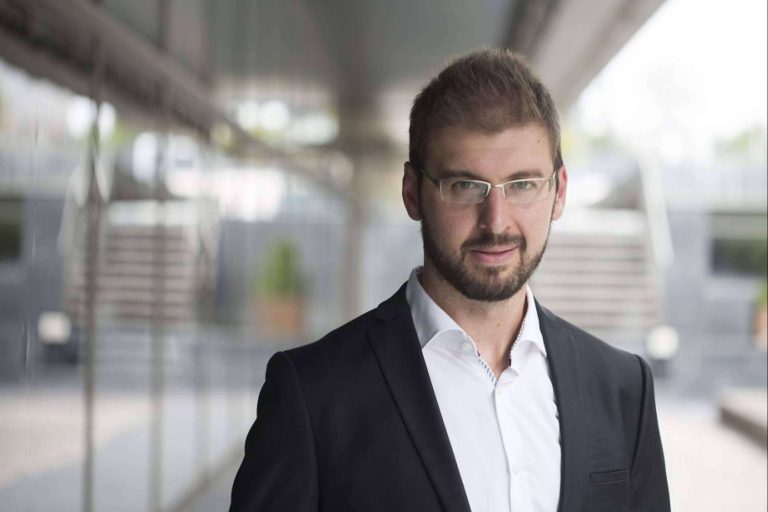 EasyVista da la cara