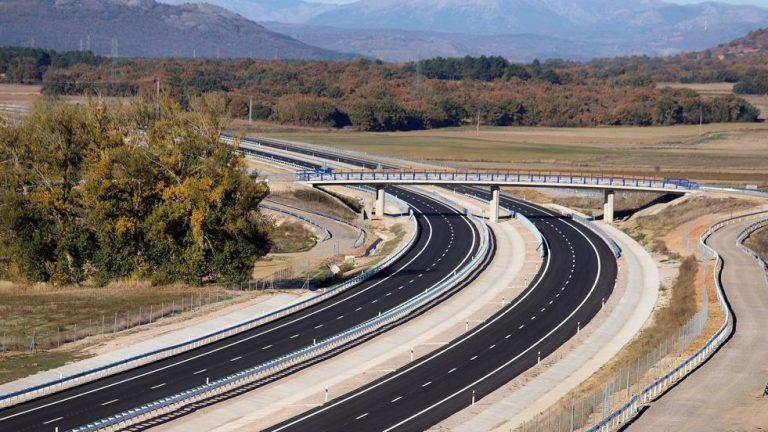 Más impuestos, menos servicios: la paradoja de los partidos para aprobar los Presupuestos