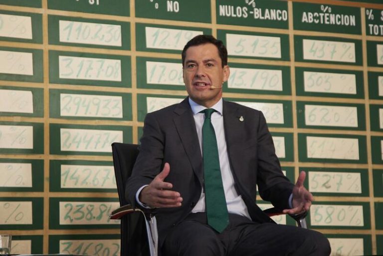 Moreno preside este domingo en San Telmo el acto institucional por el 4D en el primer Día de la Bandera de Andalucía