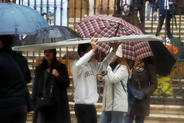 Un total de 24 provincias y Ceuta están en riesgo por lluvias, viento y oleaje