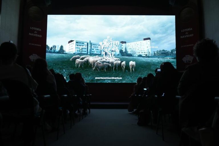 Tres historias reales en las que se compartió el cupón, protagonistas de la campaña del sorteo de Navidad 2022