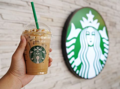 Starbucks: Estas son sus bebidas menos calóricas Starbucks: Estas son sus bebidas menos calóricas