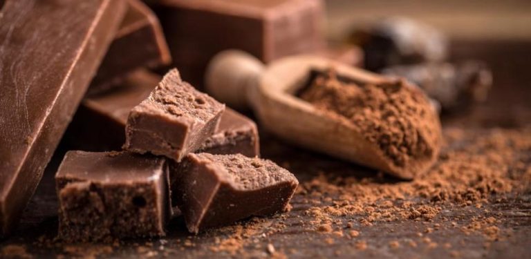 ColaCao y Nesquik a fondo. Te contamos cuál es el más saludable