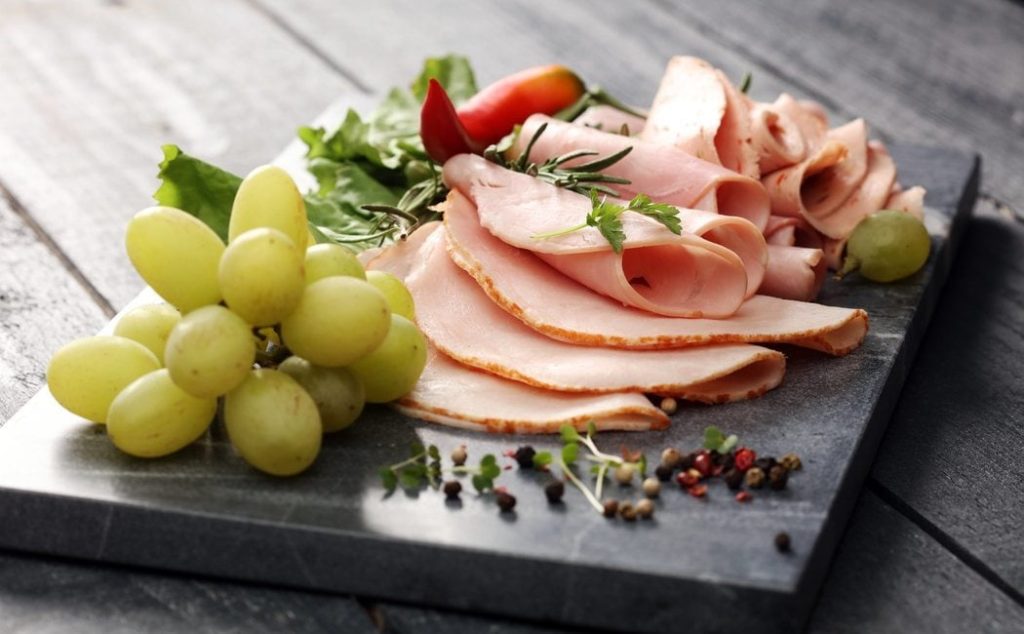 Lo que contiene los embutidos en general 