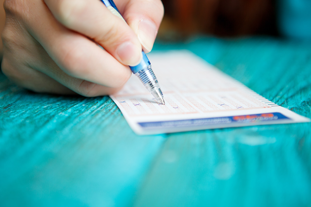 Personas a las que les tocó la lotería y se arruinaron