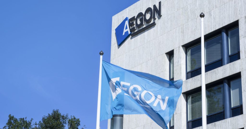 Sanitas, Mapfre, Asisa... ofertas de Navidad para hacerte con un seguro privado 179 Aegon