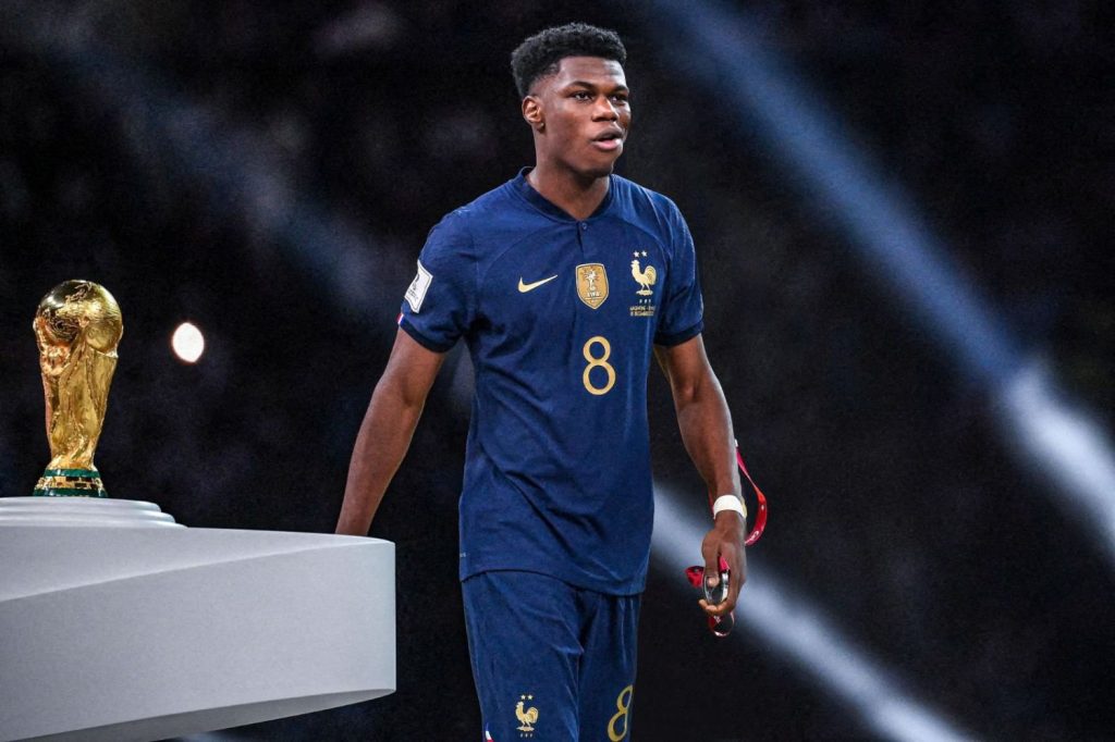 Aurélien Tchouaméni todavía tiene trato con Benzema 