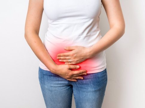¿Cómo empieza el cáncer de ovario en mujeres de alto riesgo?