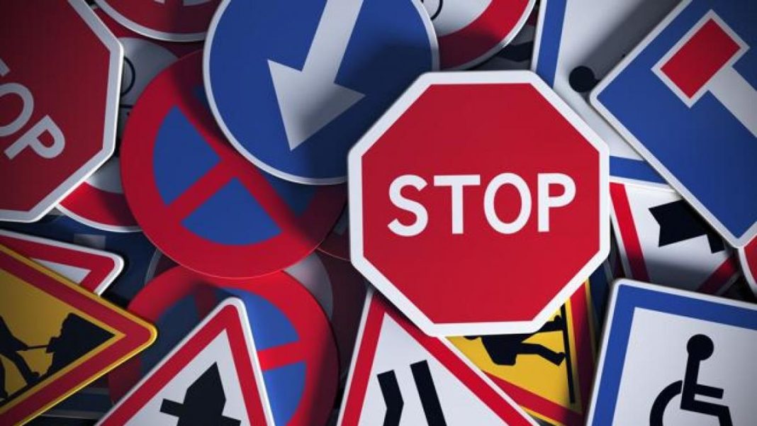 DGT: Dañar infraestructuras o señalizaciones