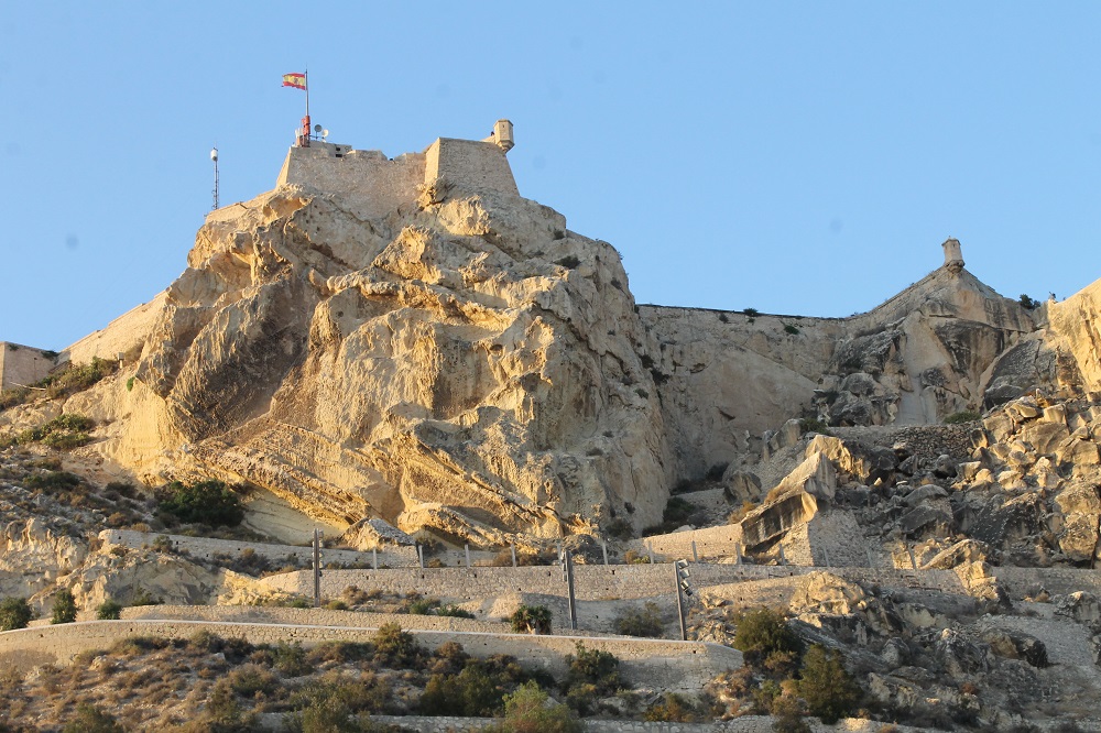 El Castillo de Santa Bárbara (Alicante)
