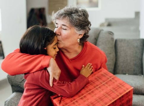Foto 1 A las personas mayores, la Navidad les genera mucha más nostalgia que al resto de la población