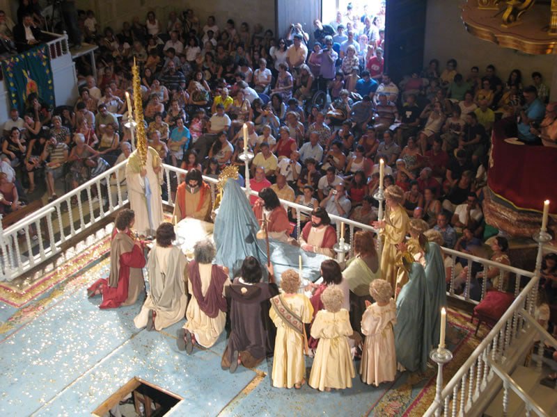 Conoce las tradiciones españolas Misterio de Elche