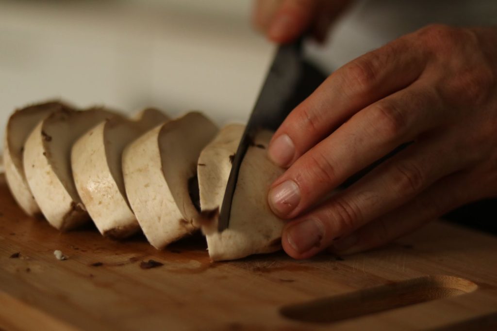 La crema de setas de Jordi Cruz perfecta para la carne 57 setas