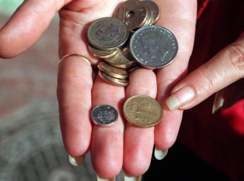 La policía da las claves para distinguir las monedas que más se parecen a los euros La policía da las claves para distinguir las monedas que más se parecen a los euros