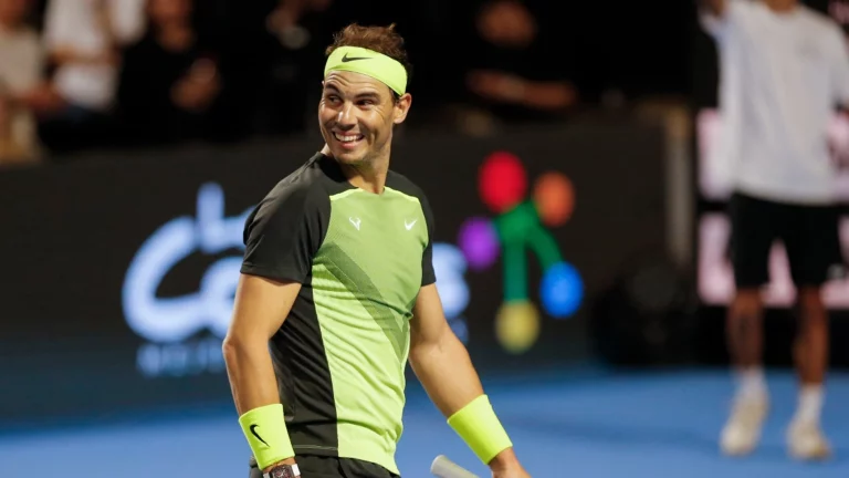 Rafa Nadal como perseguido “por 300 leones” a pocos días de Roland Garros
