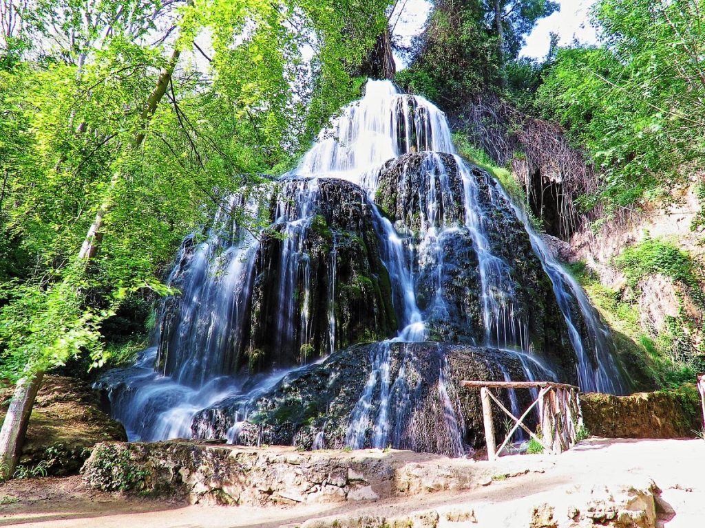 Parque Natural del Monasterio de Piedra una maravilla natural en Zaragoza