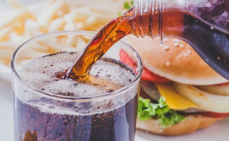 Qué pasa si tomas mucha Coca Cola al día
