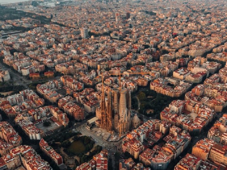 Mejora la seguridad en los pisos de Gracia instalando sistemas efectivos