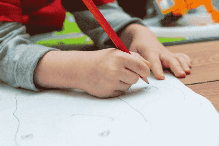 Las becas infantiles de 2021-2022 del Ayuntamiento de Madrid siguen sin cobrarse