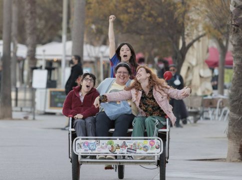 Fácil, la serie que da valor al feminismo y a la discapacidad Fácil, la serie que da valor al feminismo y a la discapacidad