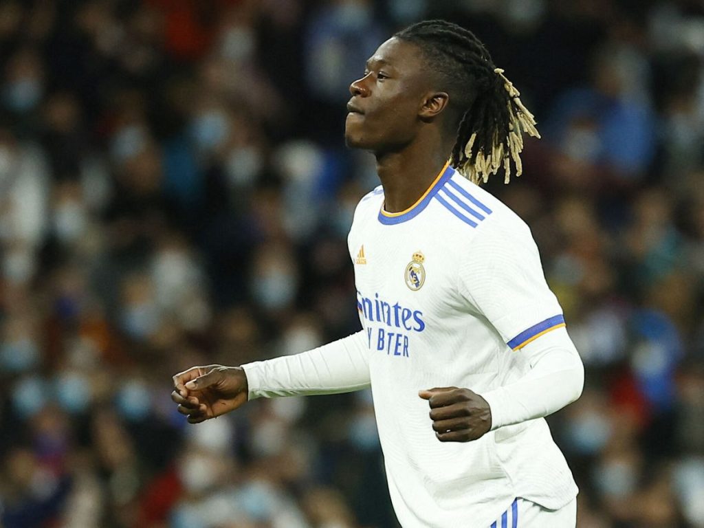 Eduardo Camavinga apoya a Benzema