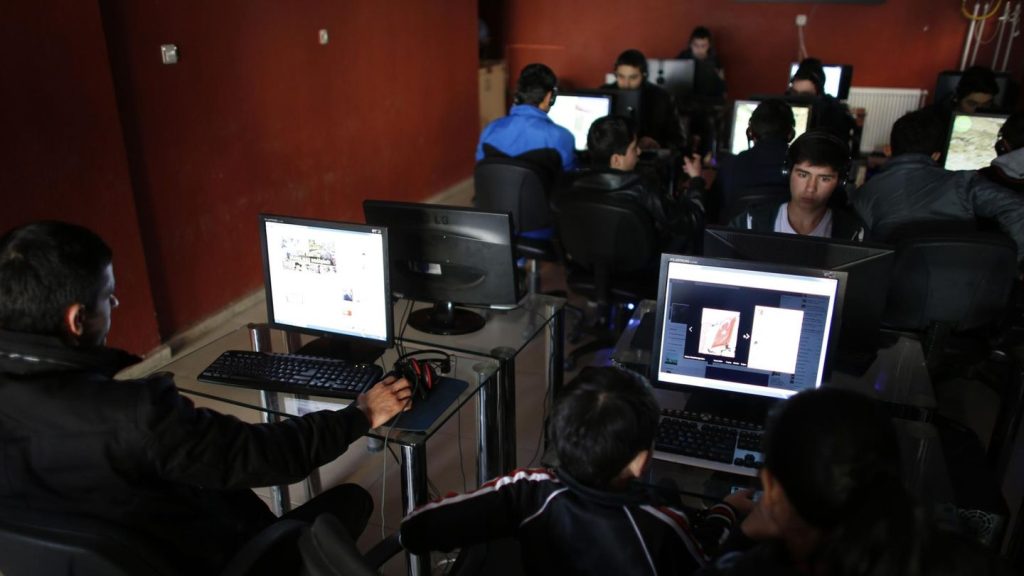 La policía puede estar espiandote siempre