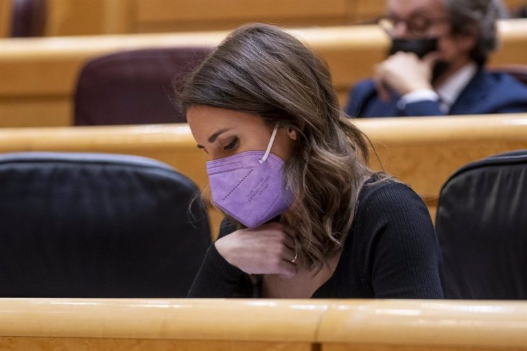 El PSOE espera “encantado” otro caos administrativo con la Ley Trans