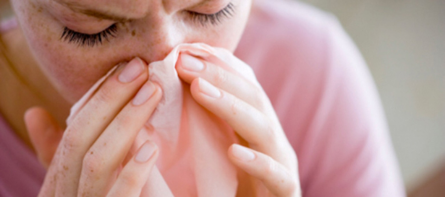 Beber líquidos te ayudará a combatir los síntomas
