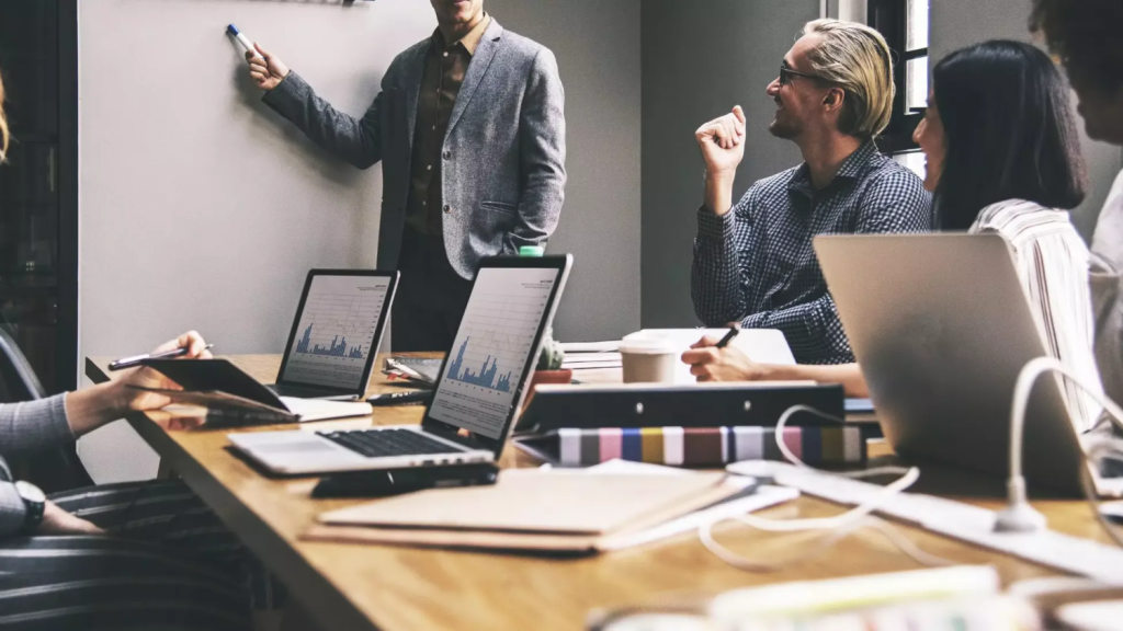 Una semana laboral de 4 días: otro anhelo cuestionable del Gobierno 1 semana laboral de 4 días