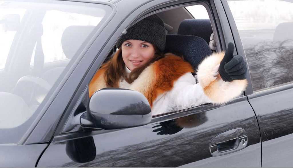 evita conducir con abrigo abultado