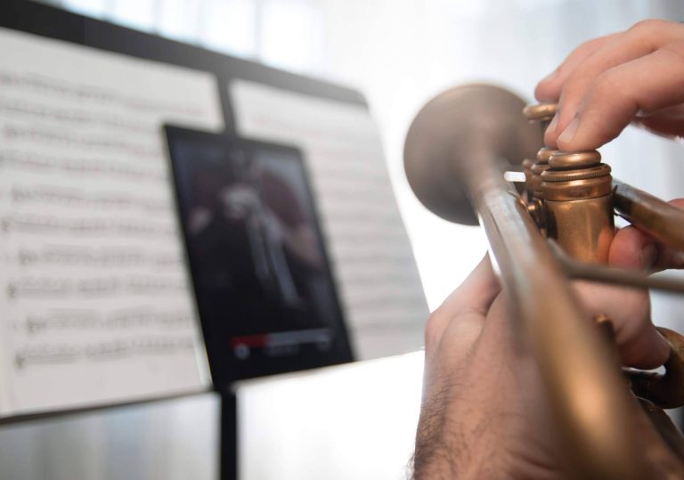 Las clases de trompeta online de Erizo, adaptadas a los gustos y niveles de los estudiantes