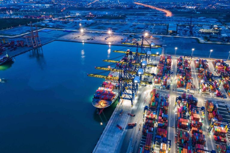 La importancia de contratar a una empresa confiable a la hora de hacer una mudanza a Estados Unidos con Redmoving