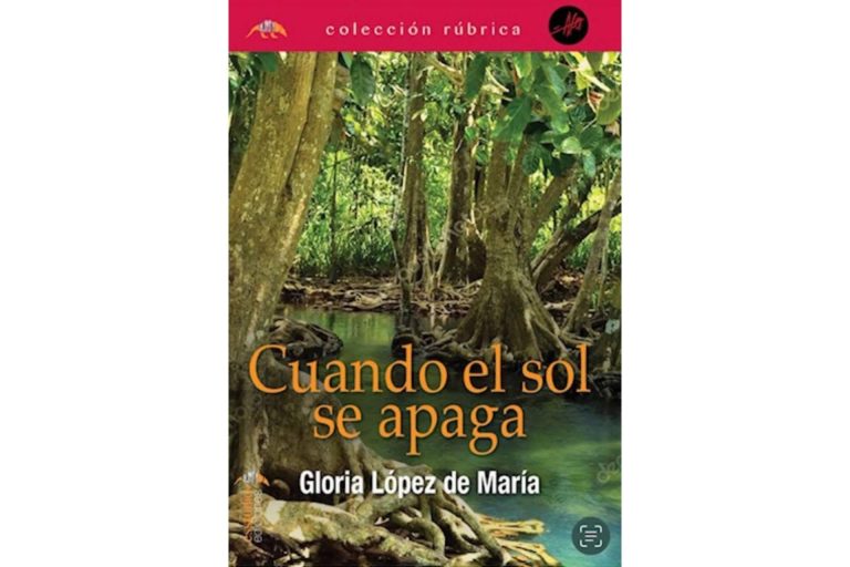 La escritora Gloria López de María da detalles sobre su obra 'Cuando el sol se apaga'