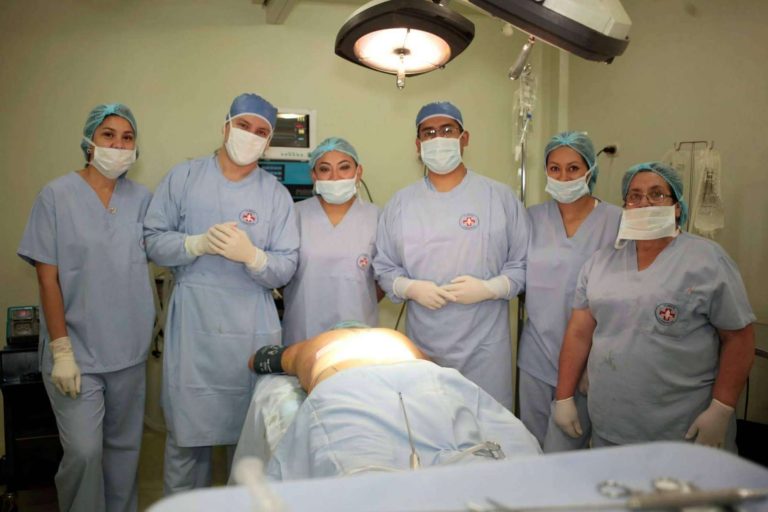 ¿Cuáles son los beneficios de la lipoescultura y lipoabdominoplastia en Ecuador?