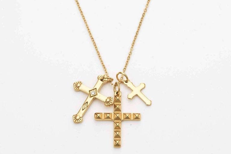 La variedad de piezas de joyería de acero inoxidable que se pueden encontrar en Vesiica