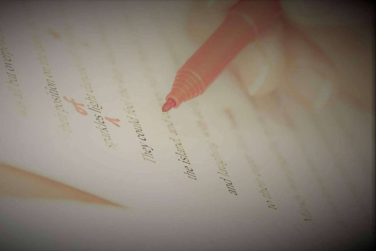 Administraciones, gestorías, notarías y despachos de abogados pueden solicitar una traducción jurada oficial