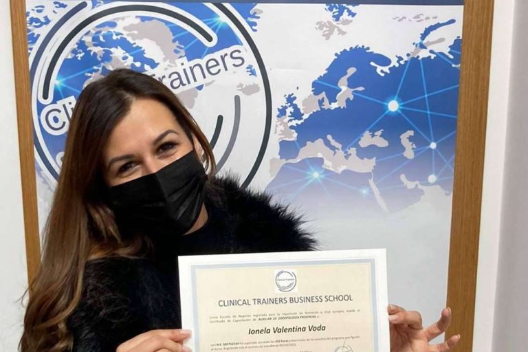 Uno de los mejores centros para formarse como auxiliar de odontología es Clinical Trainers