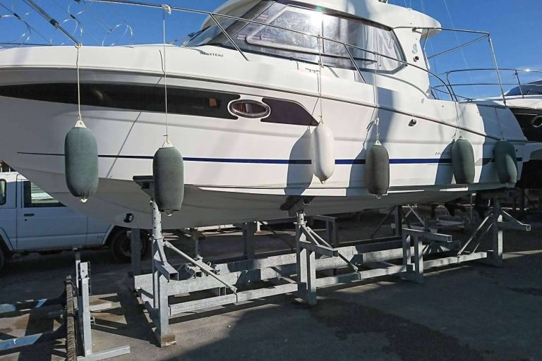 Invernar embarcaciones con las opciones disponibles en Buscoremolque