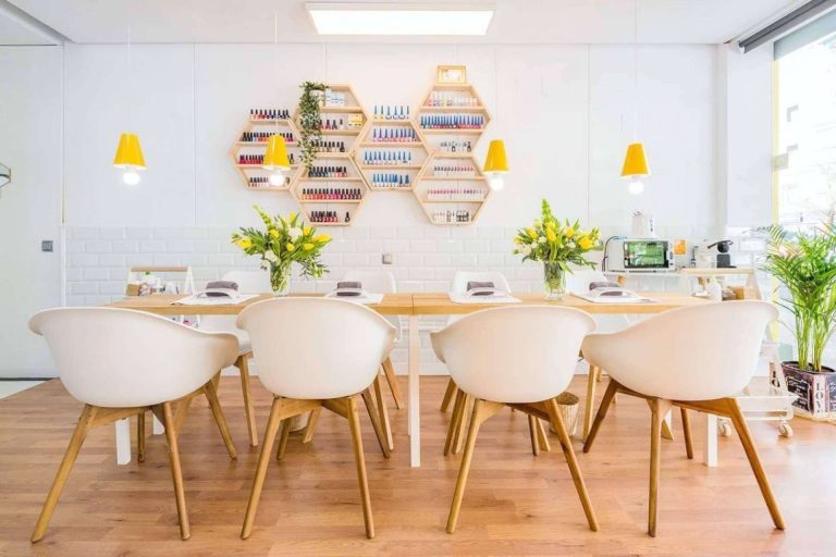 La Esmaltería, que ha revolucionado el concepto de los centros de uñas y belleza, se lanza en franquicias