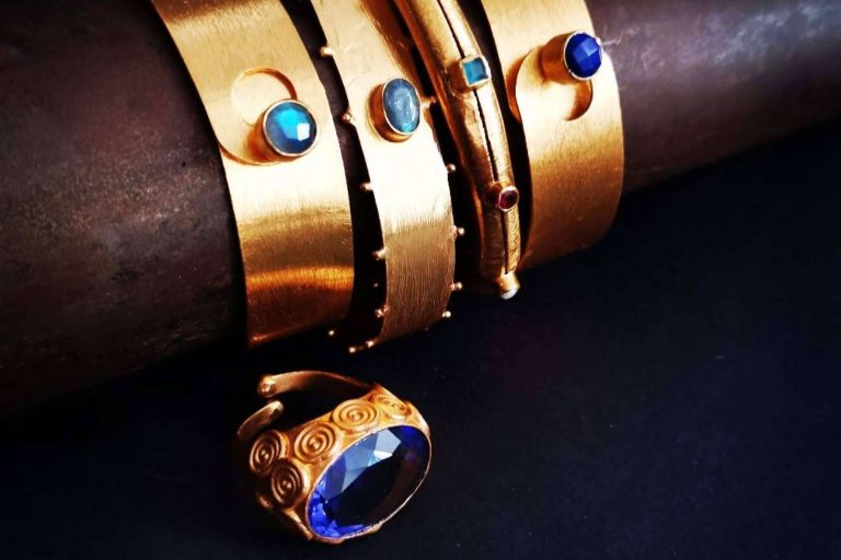 Joyas artesanales como complemento perfecto para las cenas de Navidad, de la mano de Isabel Lamadrid