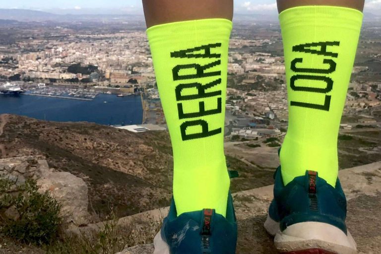 Perra Loca presenta sus calcetines para crossfit