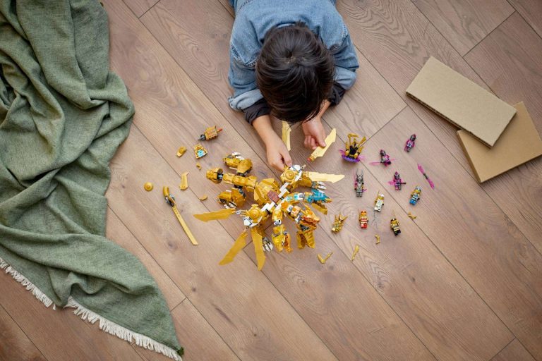 Durante las navidades, el Grupo LEGO® acompañará a familias y niños con más de 300 novedades para todos los gustos