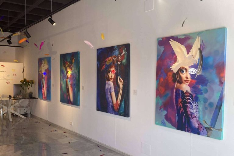 Una galería de arte Marbella que funciona como punto de encuentro entre artistas y coleccionistas, Es.Arte Gallery