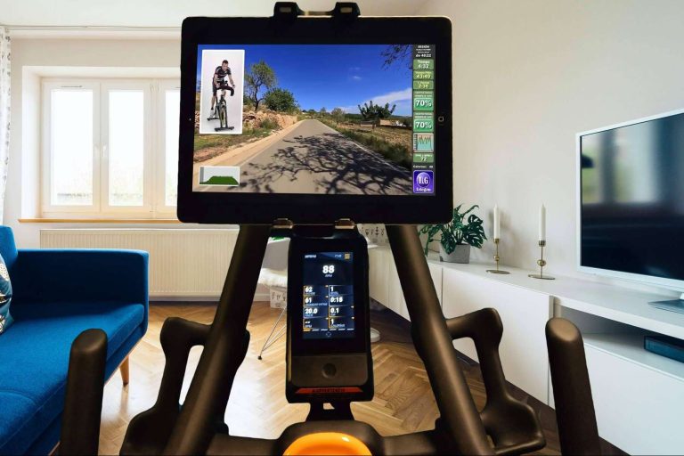 Diferencias entre entrenamiento ciclista en rodillo o en bicicleta de ciclo indoor